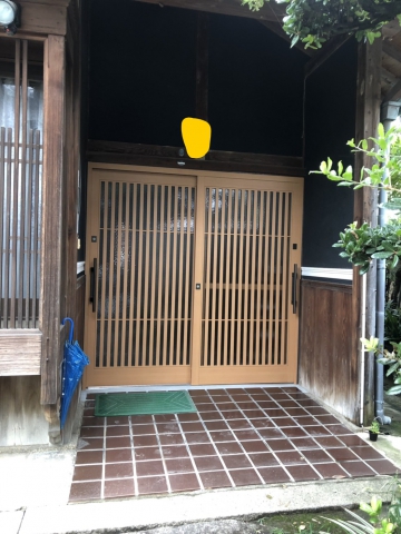 観音寺市　Ａ様邸　　木製玄関引戸をアルミ製引戸に取替